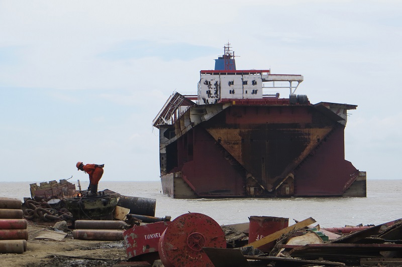 Desguaces Y Gruas Gaston